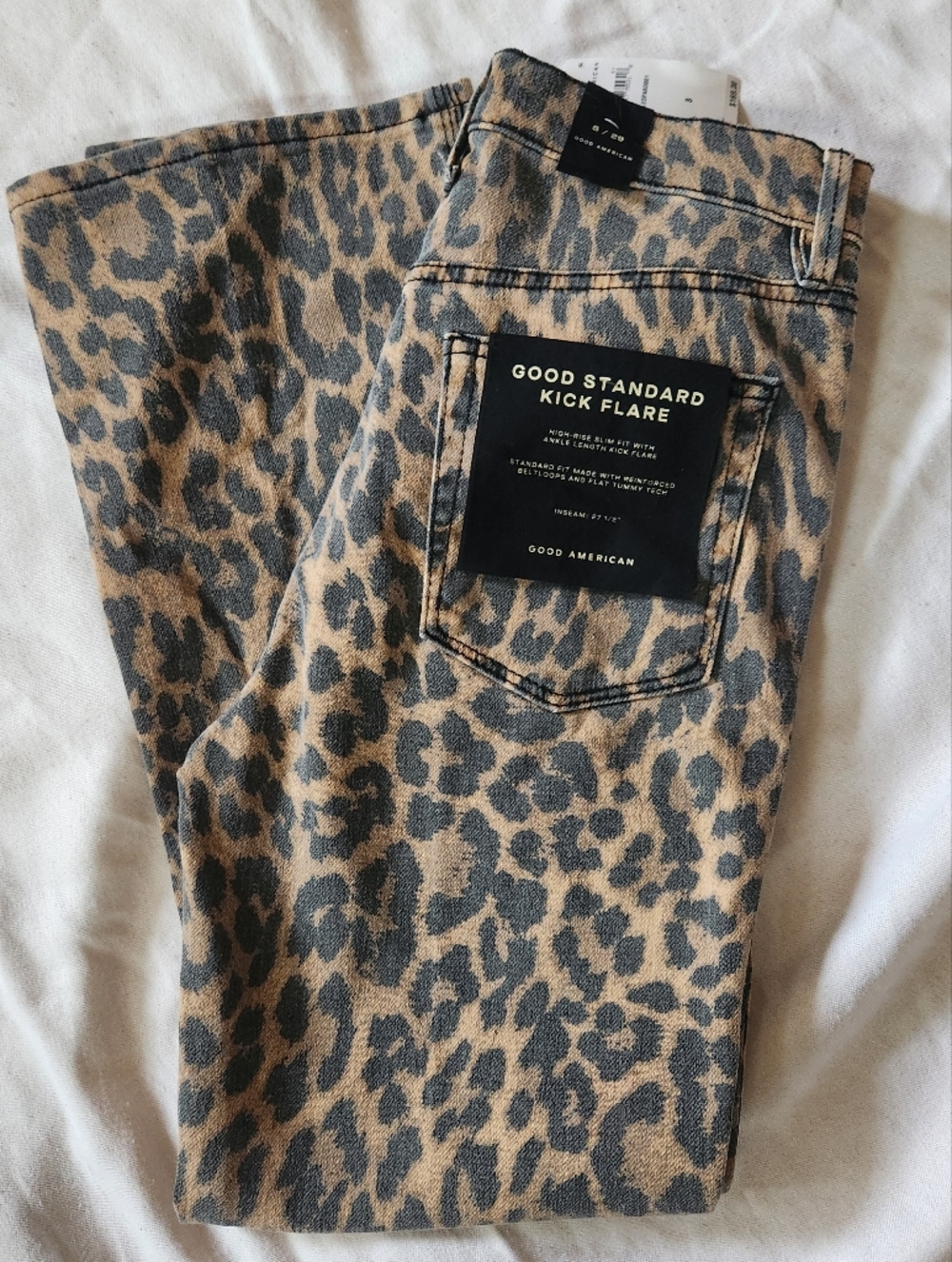Good American Leopard Print Kick Flare Jeans High Rise NWT Size 8 - Picture 8 of 10